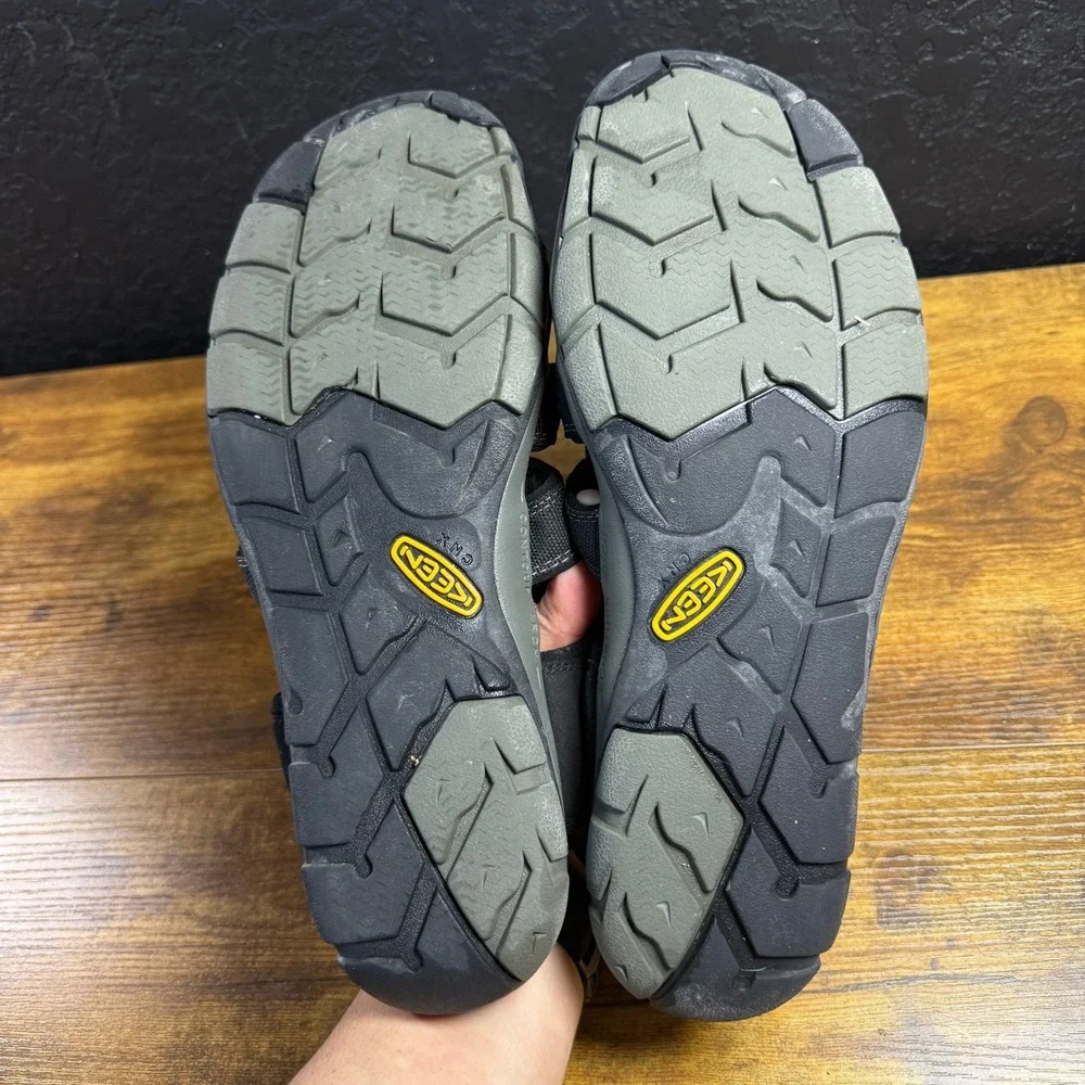 Keen Clearwater CNX 1008660 Black Synthetic Waterproof Sandals Mens 14